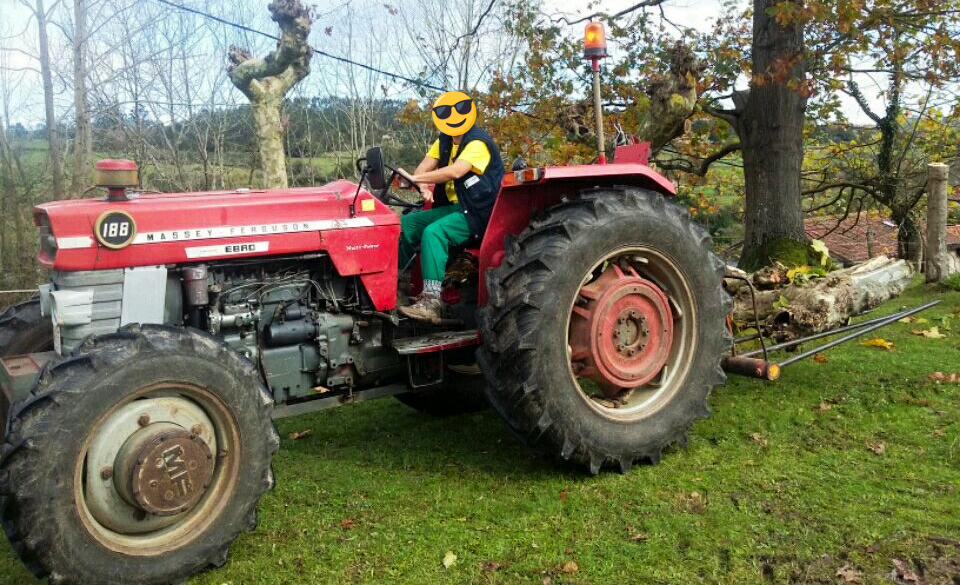 Mamento en tractor – trabajo fuera del molde, literal y figurado